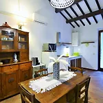 Charming Family Retreat In Umbria Mantignana